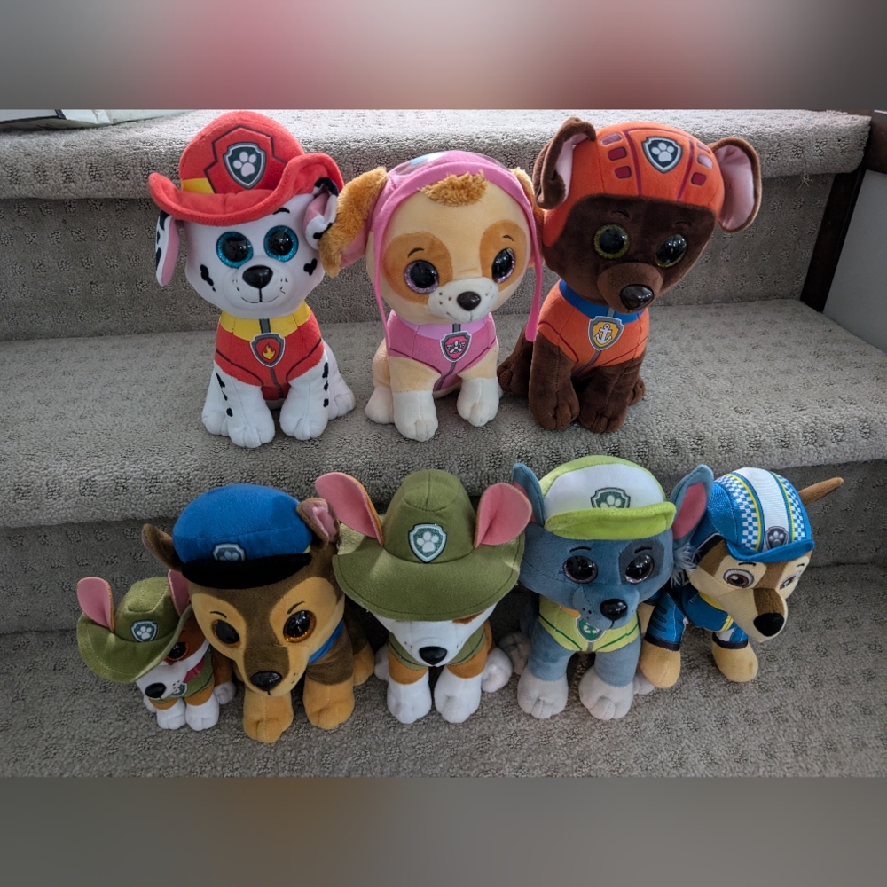 Ty paw patrol plush lot x9. With one random chase plush from Walmart